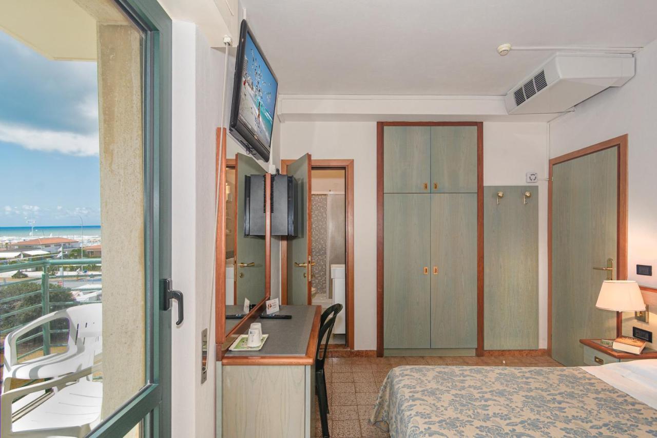 Hotel Paris 리도디캄파이오레 외부 사진