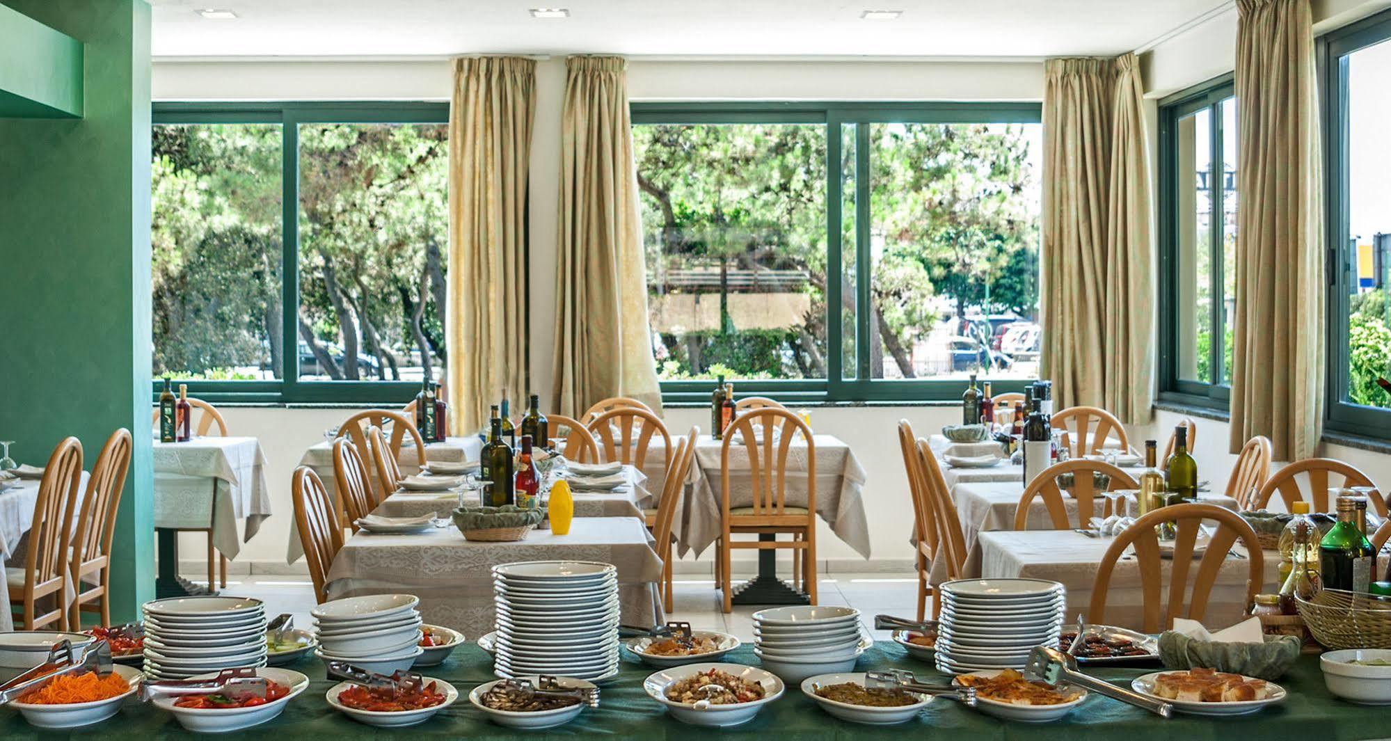 Hotel Paris 리도디캄파이오레 외부 사진